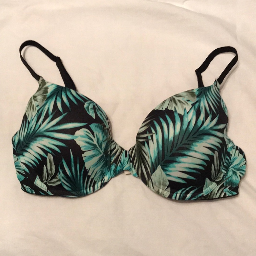 Victoria’s Secret Pink Wear Everywhere Bra